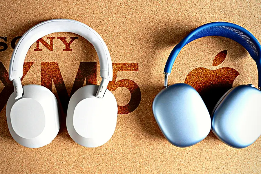 Sony Earphones Or apple earphones