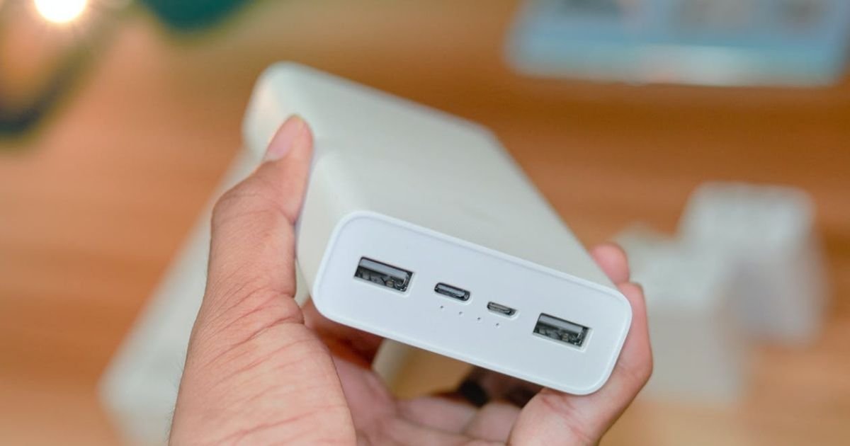 fastest charging power bank Under 499