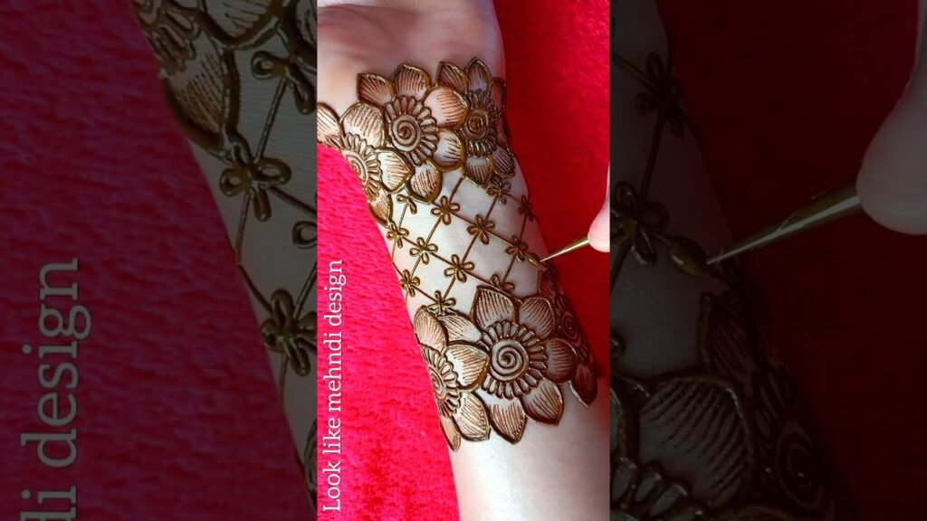 new stylish fronthand mehndi des