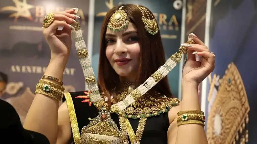 Know how much gold you can keep with you